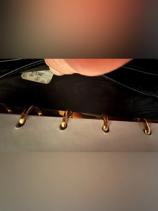 CHANEL authentic black patent leather agenda cardholder with Ashford paper. EUC - Picture 4 of 11